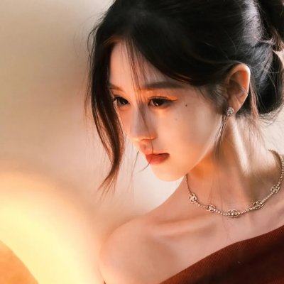 公共女人海报
